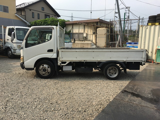 日野デュトロ平ボディ小型（2t・3t）[写真05]
