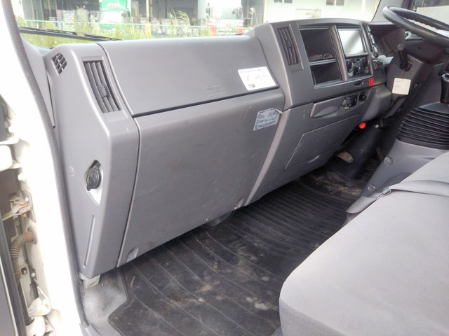 いすゞエルフセーフティローダー小型（2t・3t）[写真32]