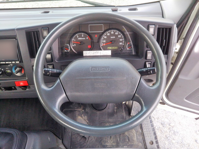 いすゞエルフセーフティローダー小型（2t・3t）[写真37]