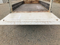 三菱ふそうキャンター平ボディ小型（2t・3t）[写真16]