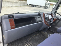 三菱ふそうキャンター平ボディ小型（2t・3t）[写真33]