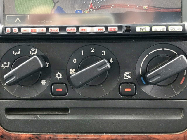 三菱ふそうキャンター平ボディ小型（2t・3t）[写真38]