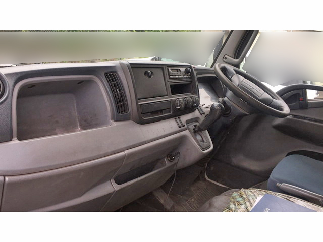 三菱ふそうキャンターガッツダブルキャブ（Wキャブ）小型（2t・3t）[写真27]