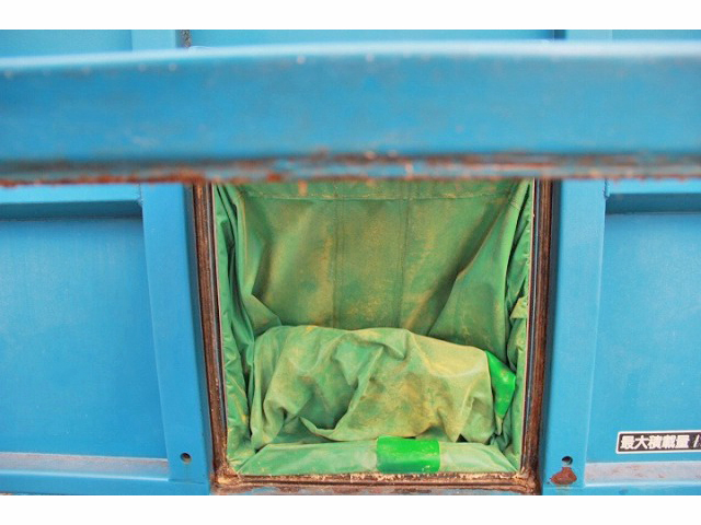 三菱ふそうスーパーグレート深ダンプ（土砂禁ダンプ）大型（10t）[写真16]