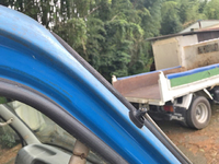 三菱ふそうキャンターダンプ小型（2t・3t）[写真10]