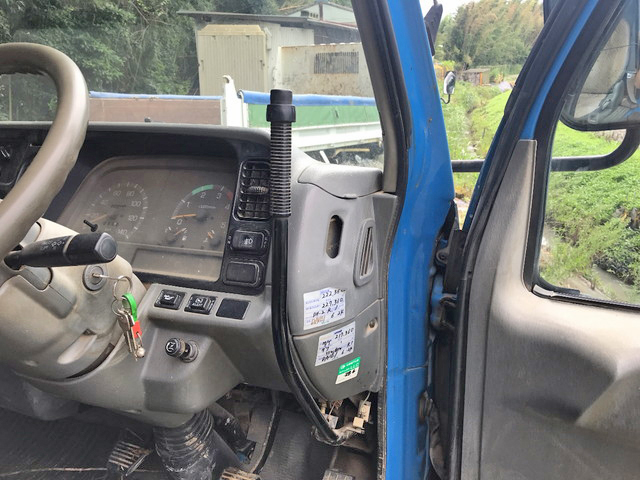 三菱ふそうキャンターダンプ小型（2t・3t）[写真24]
