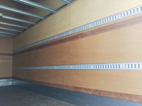 いすゞフォワードアルミバン中型（4t）[写真13]