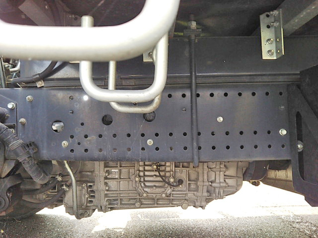 いすゞフォワードアルミバン中型（4t）[写真23]