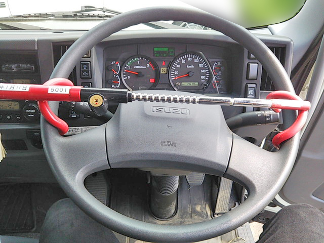 いすゞフォワードアルミバン中型（4t）[写真33]