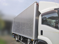 いすゞフォワードアルミバン中型（4t）[写真07]