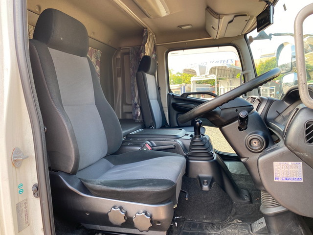 日野レンジャーアルミウイング中型（4t）[写真28]