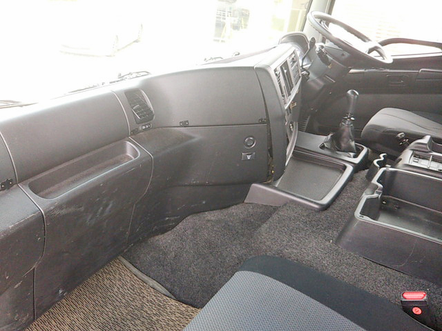 日野プロフィアバントレーラー大型（10t）[写真16]