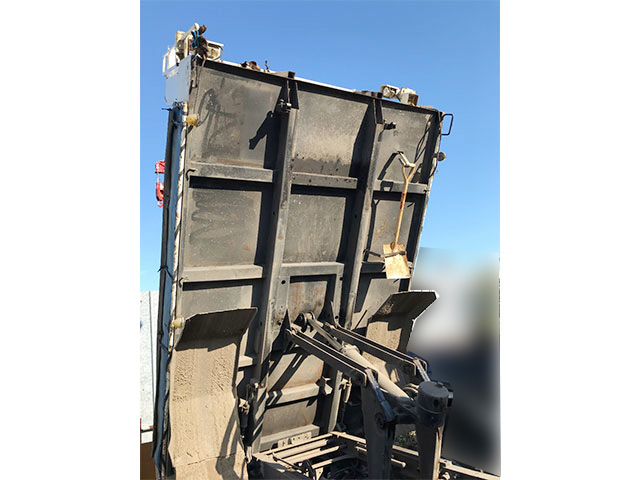 日野レンジャーダンプ中型（4t）[写真10]