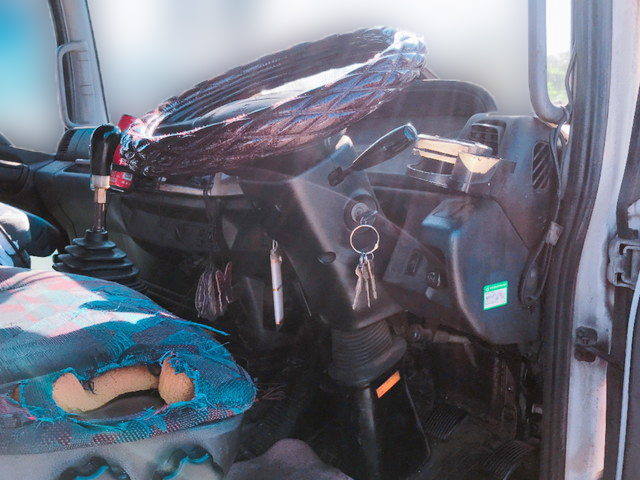 日野レンジャーダンプ中型（4t）[写真24]