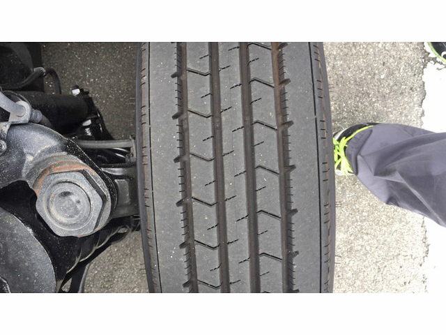 いすゞエルフ平ボディ小型（2t・3t）[写真09]