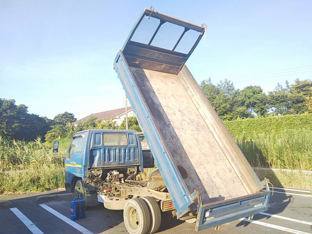 マツダタイタンダンプ小型（2t・3t）[写真02]