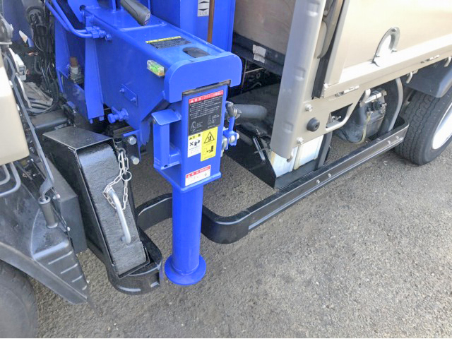 三菱ふそうキャンタークレーン4段小型（2t・3t）[写真15]