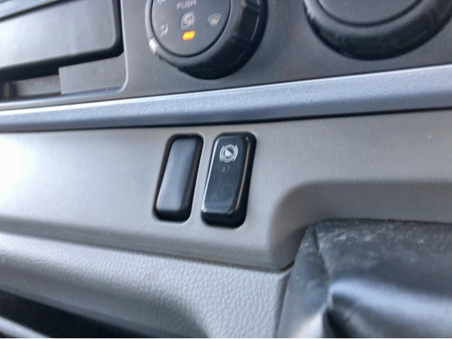 三菱ふそうキャンタークレーン4段小型（2t・3t）[写真26]