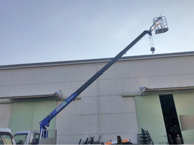三菱ふそうキャンタークレーン4段小型（2t・3t）[写真07]