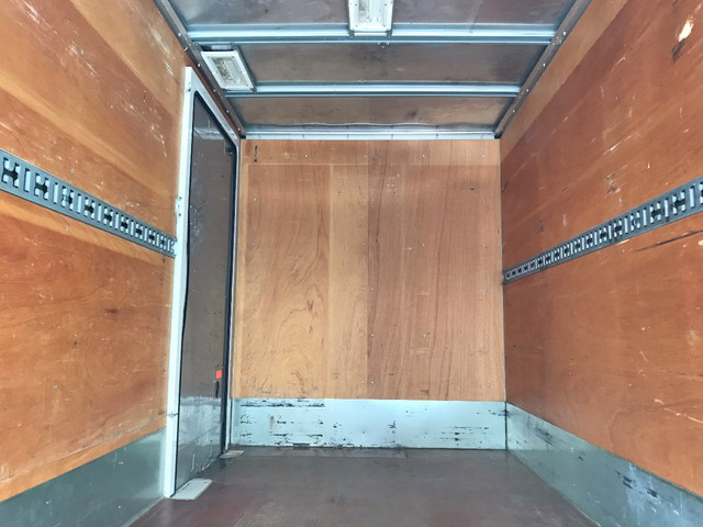 三菱ふそうキャンターアルミバン小型（2t・3t）[写真10]