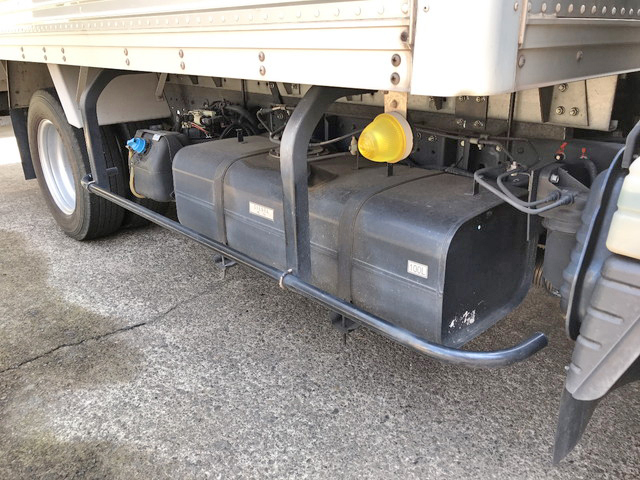 三菱ふそうキャンターアルミバン小型（2t・3t）[写真20]