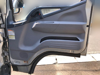 三菱ふそうキャンターアルミバン小型（2t・3t）[写真31]