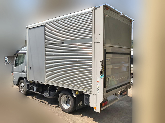 三菱ふそうキャンターアルミバン小型（2t・3t）[写真04]