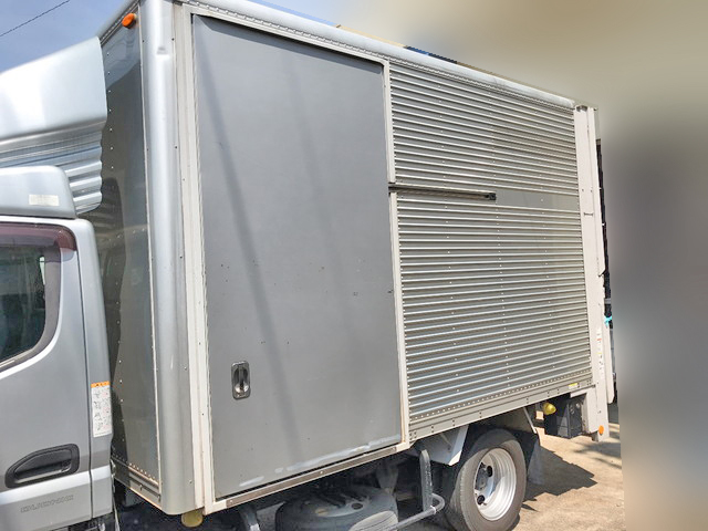 三菱ふそうキャンターアルミバン小型（2t・3t）[写真06]