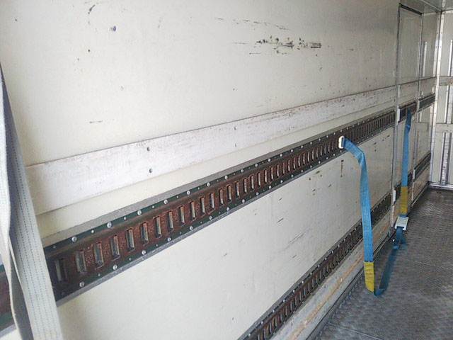 日野レンジャー冷凍車（冷蔵車）中型（4t）[写真20]