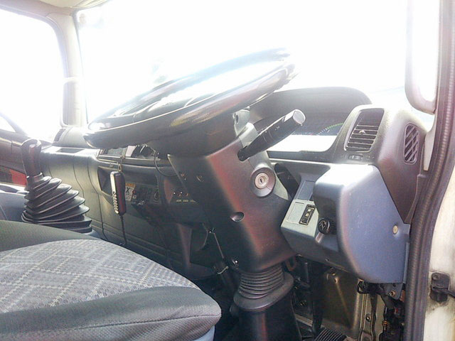 日野レンジャー冷凍車（冷蔵車）中型（4t）[写真23]