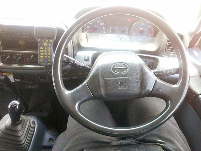 日野レンジャー冷凍車（冷蔵車）中型（4t）[写真26]