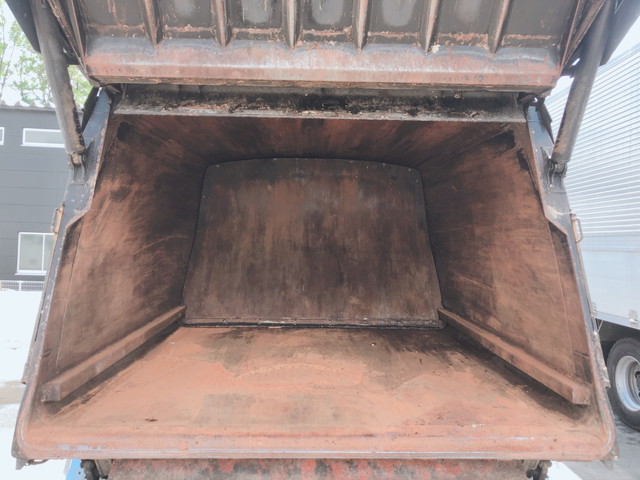 いすゞエルフパッカー車（塵芥車）小型（2t・3t）[写真16]