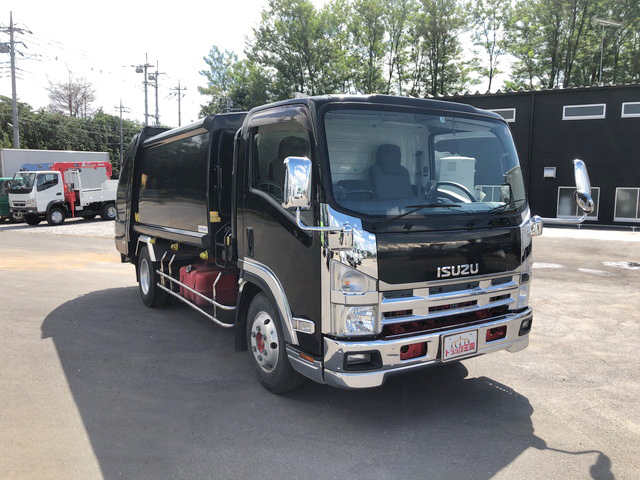 いすゞエルフパッカー車（塵芥車）小型（2t・3t）[写真03]