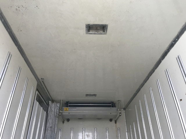 いすゞエルフ冷凍車（冷蔵車）小型（2t・3t）[写真16]