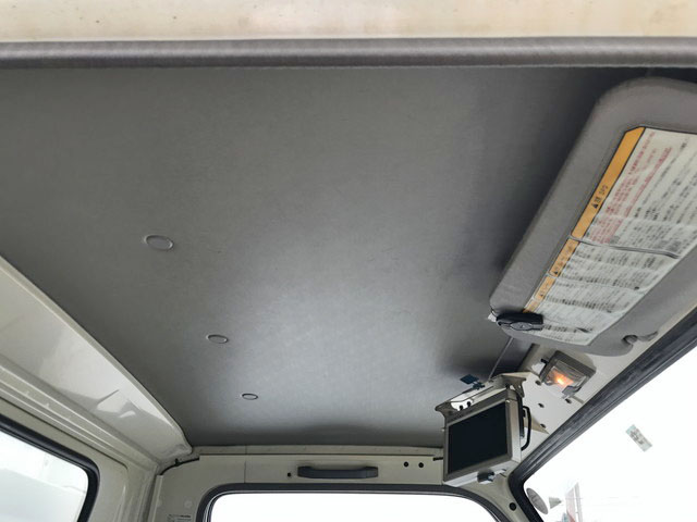 いすゞエルフ冷凍車（冷蔵車）小型（2t・3t）[写真26]