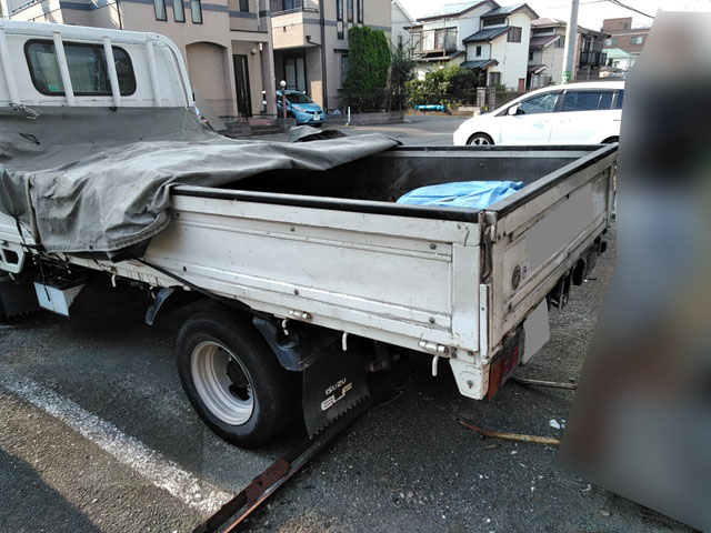 いすゞエルフ平ボディ小型（2t・3t）[写真04]