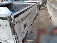 いすゞエルフ平ボディ小型（2t・3t）[写真07]