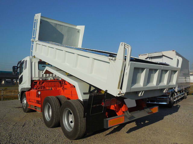 三菱ふそうスーパーグレートダンプ大型（10t）[写真02]