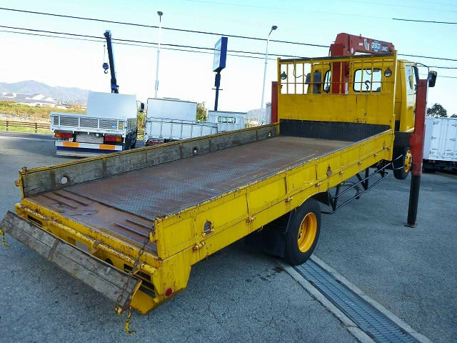 いすゞフォワードセルフクレーン3段中型（4t）[写真02]