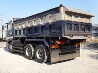 UDトラックスクオン深ダンプ（土砂禁ダンプ）大型（10t）[写真02]