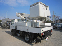 いすゞエルフ高所作業車小型（2t・3t）[写真02]