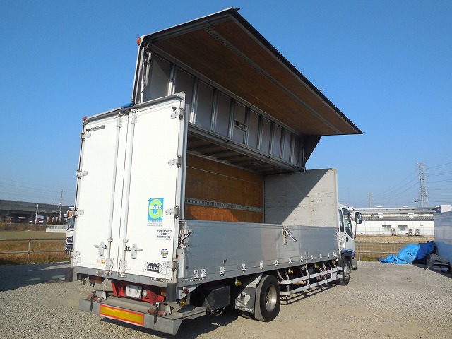 いすゞフォワードアルミウイング中型（4t）[写真02]