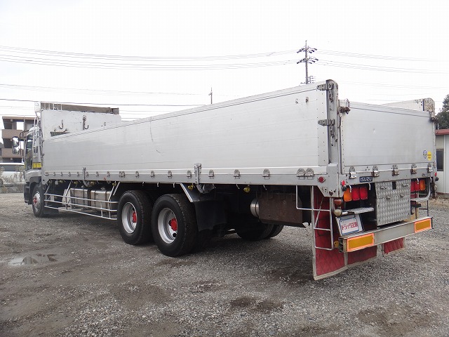 いすゞギガアルミブロック大型（10t）[写真02]