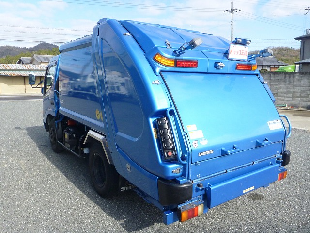 日野デュトロパッカー車（塵芥車）小型（2t・3t）[写真02]