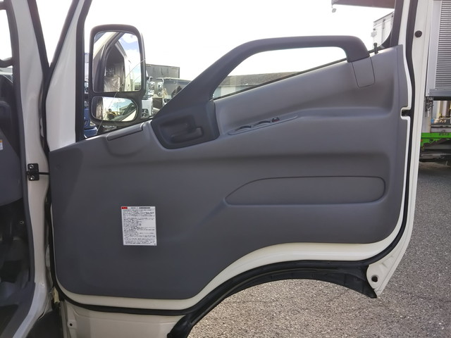 日野デュトロ平ボディ小型（2t・3t）[写真31]