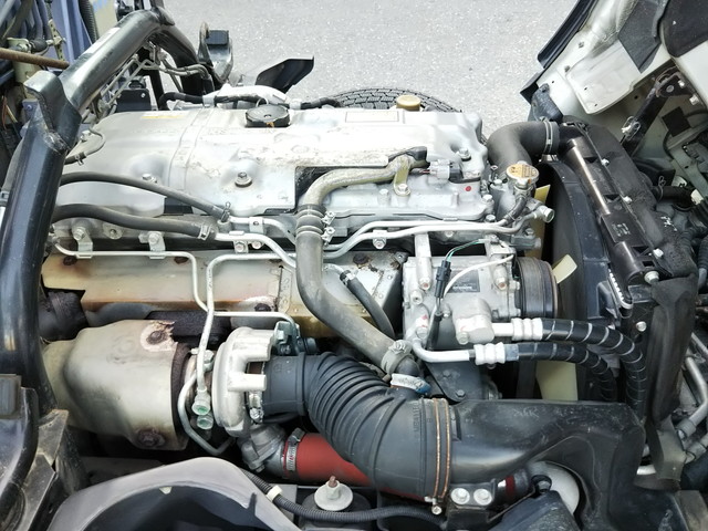 三菱ふそうキャンタークレーン3段小型（2t・3t）[写真26]