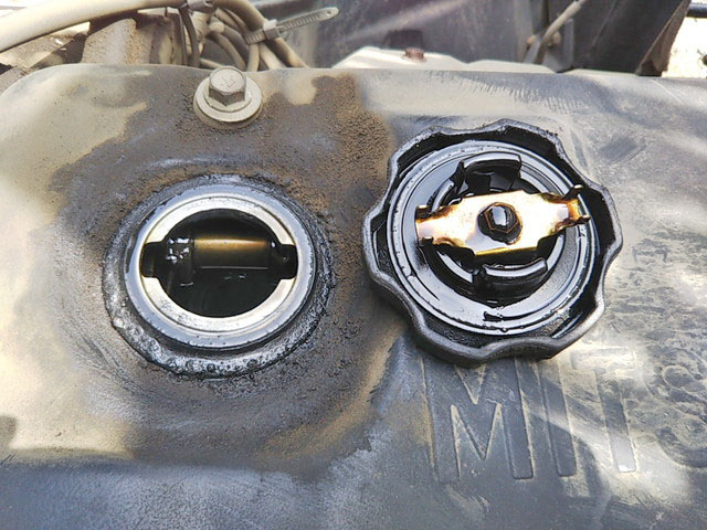 三菱ふそうキャンターローダーダンプ小型（2t・3t）[写真13]