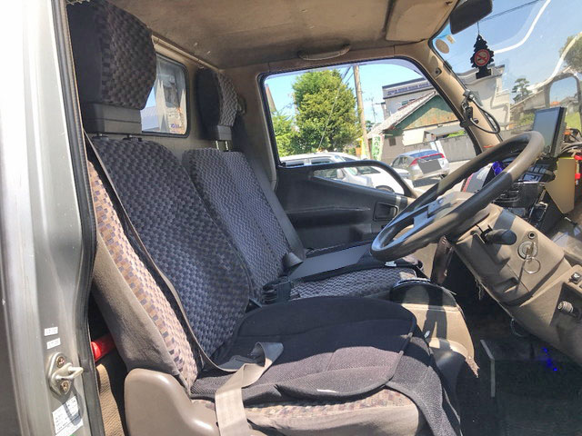 三菱ふそうキャンター平ボディ小型（2t・3t）[写真20]