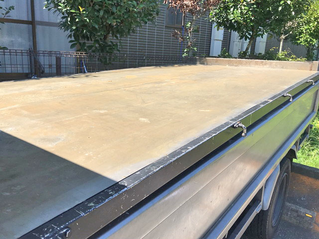 三菱ふそうキャンター平ボディ小型（2t・3t）[写真05]