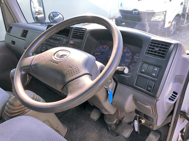 マツダタイタンクレーン付小型（2t・3t）[写真34]